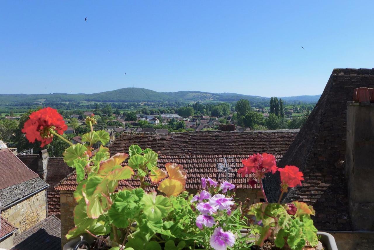 Vila Rue Bertrand De Got Saint-Cyprien  Exteriér fotografie